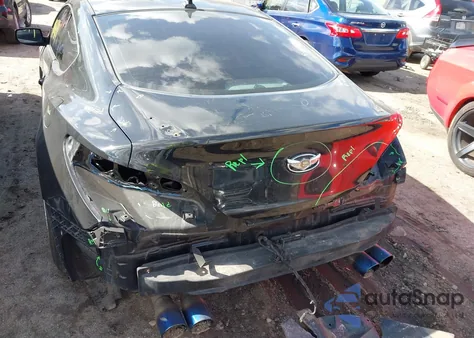 2013 Hyundai Genesis 2.0T Premium z USA, uszkodzony, nr VIN KMHHT6KD2DU097886